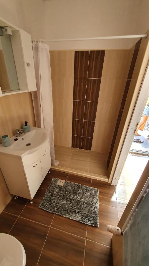 Apartament Junior Apartman Gyula Zewnętrze zdjęcie
