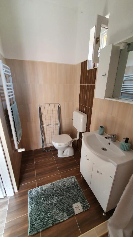 Apartament Junior Apartman Gyula Zewnętrze zdjęcie